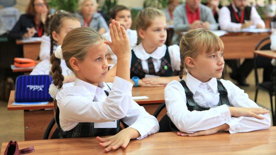 В школах Липецка отменят оценки, домашние задания и форму