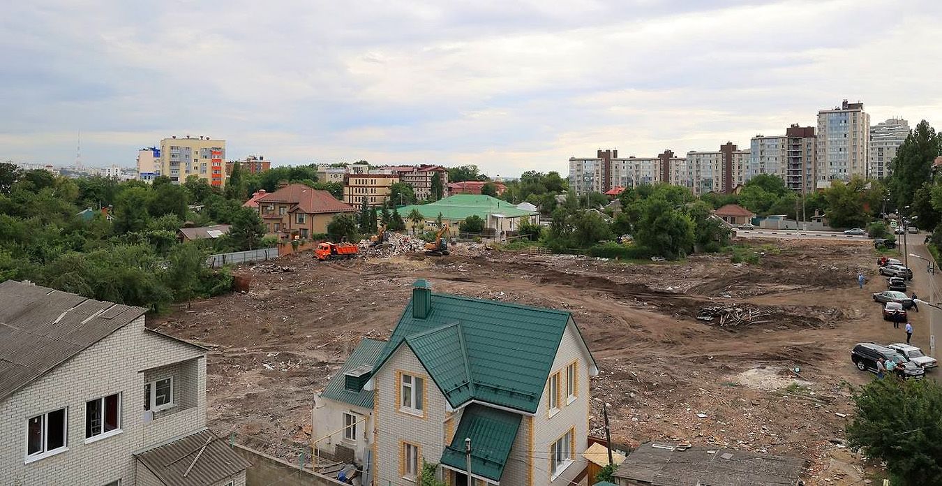 Что произошло белгороде сегодня со стороны украины. Белгород обстрел 2022. Разрушенные дома в Белгороде 2022. Дома для жителей. Разрушенные дома в Белгороде.