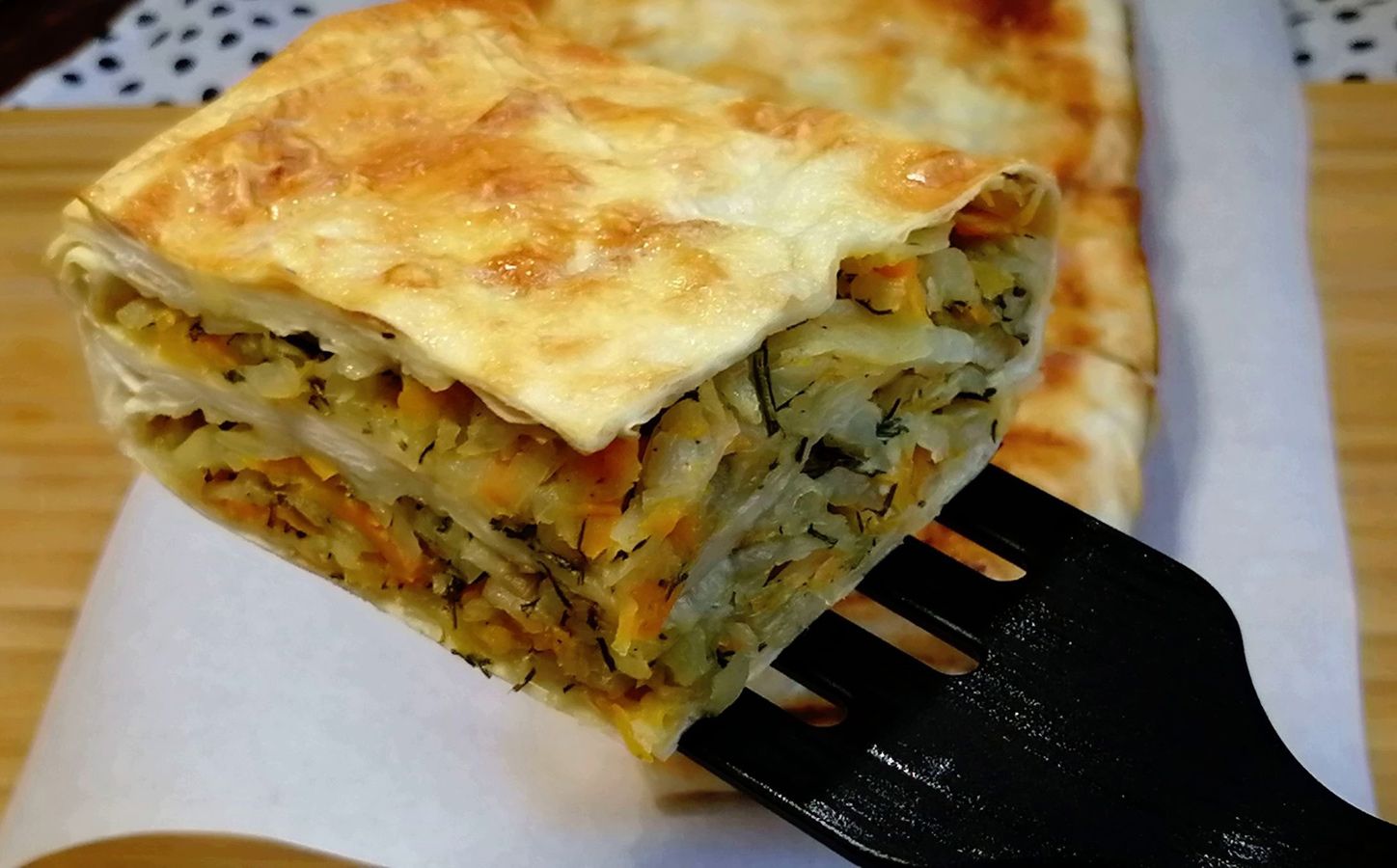Лента пирог с капустой