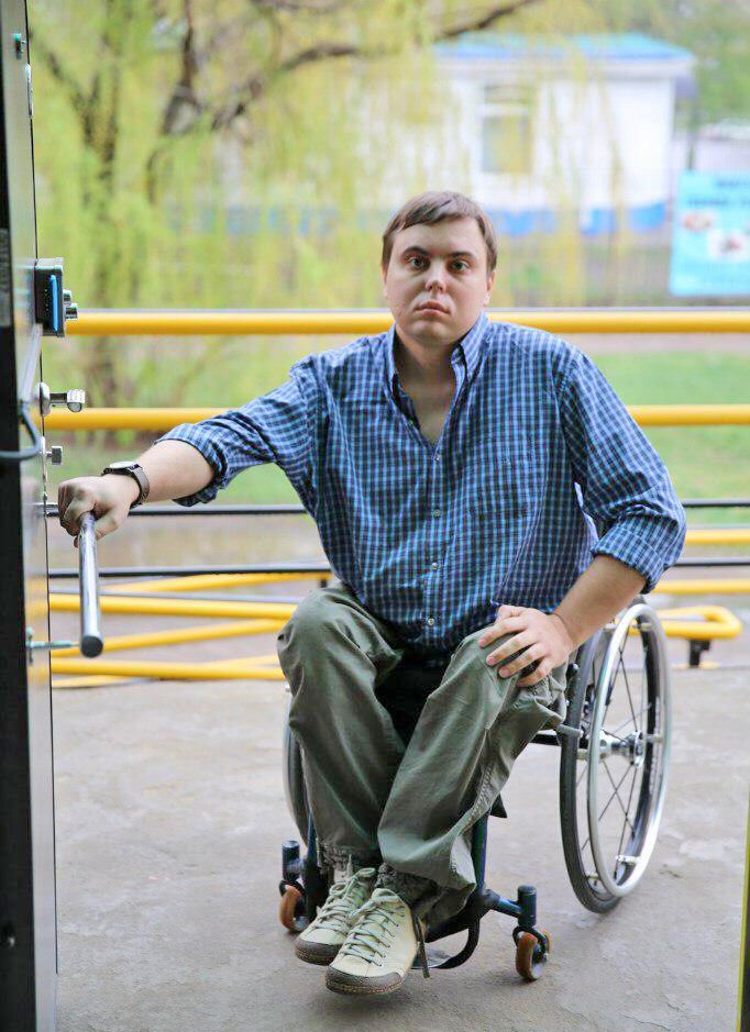 История про инвалида. Добросоцкий Владислав Воронеж. Добросоцкий Владислав Павлович Воронеж. Добросоцкий Владислав Павлович Воронеж в коляске. Инвалид из Правдинска.