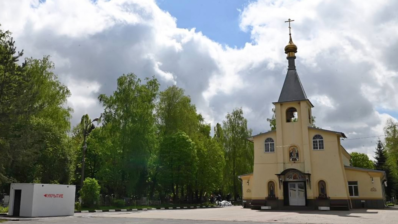 Белгородцев просят воздержаться от посещений кладбищ на Пасху