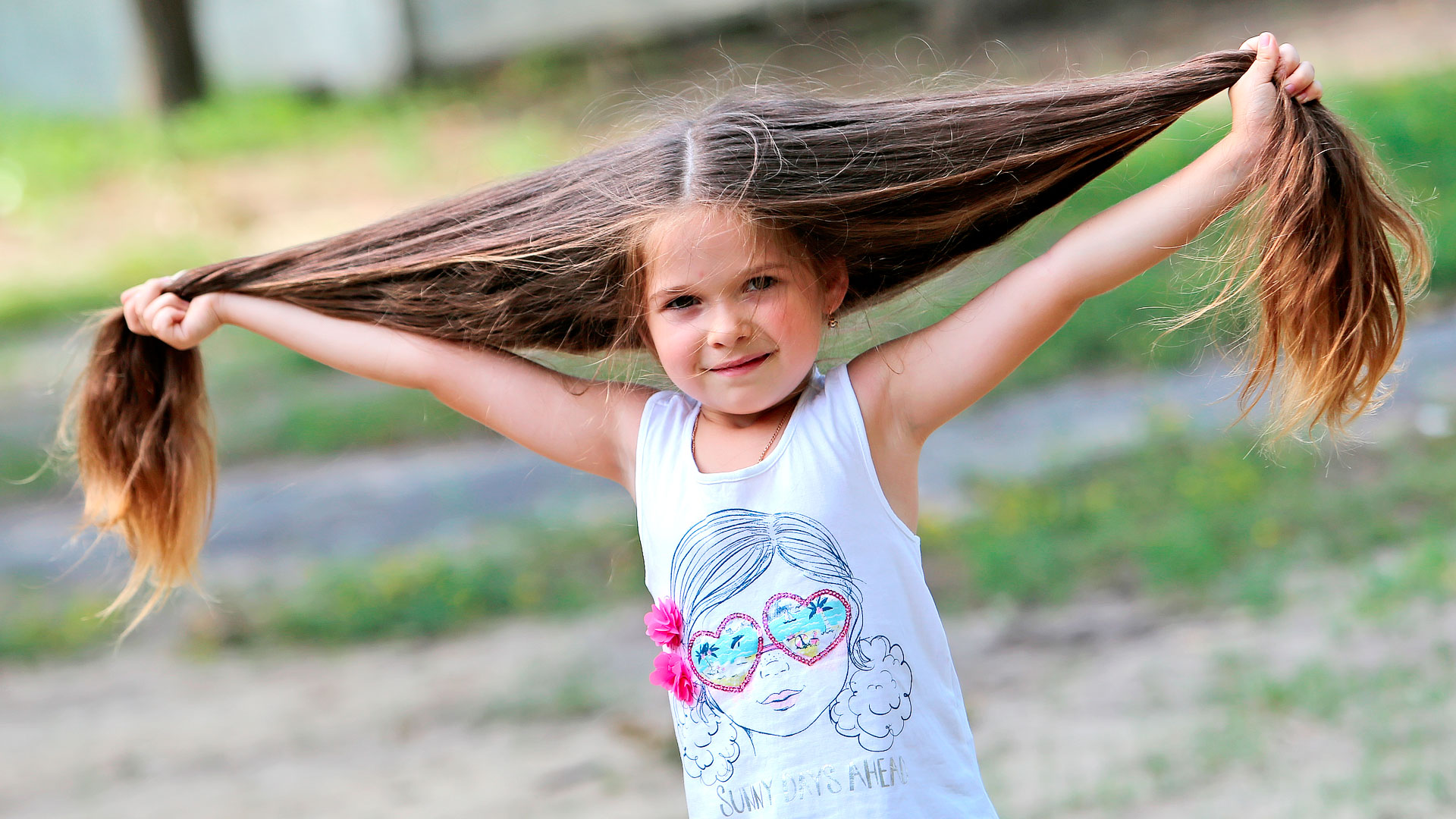 Под Воронежем живёт девочка с самыми длинными волосами в России