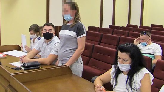 Мать троих детей убила мужа, защищая сына, и осталась на свободе